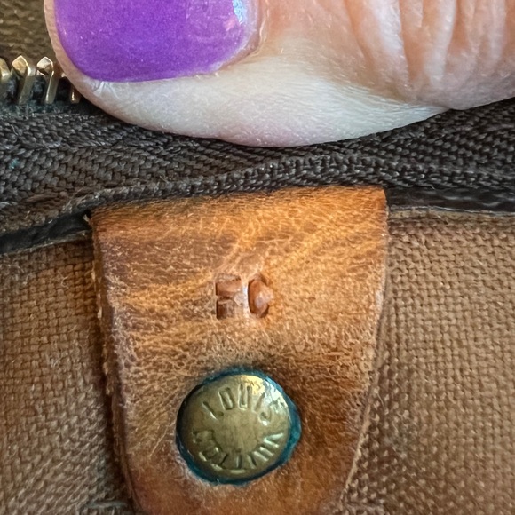 Louie Vuitton Speedy - Picture 14 of 16